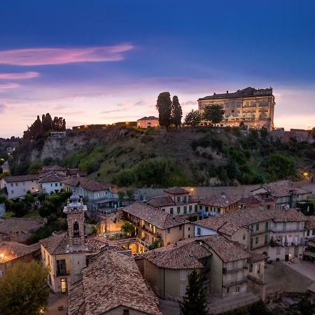 Il Cortile Di San Michele Bed & Breakfast Guarene Exterior photo