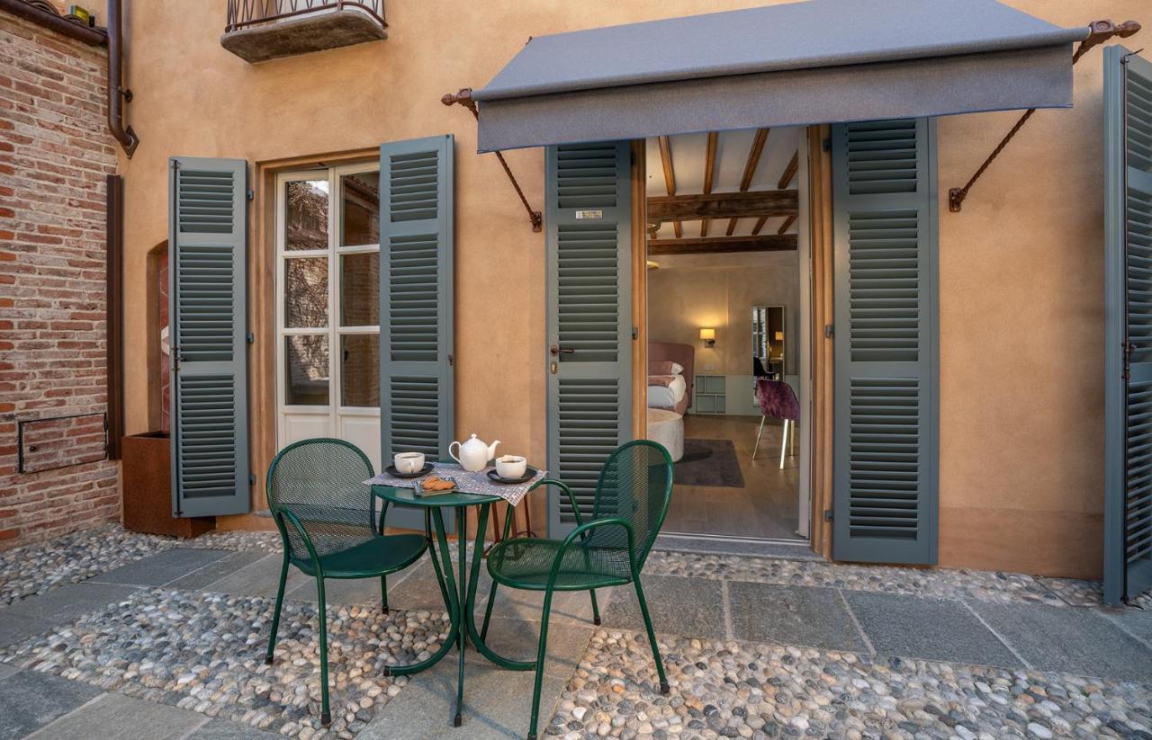 Il Cortile Di San Michele Bed & Breakfast Guarene Exterior photo