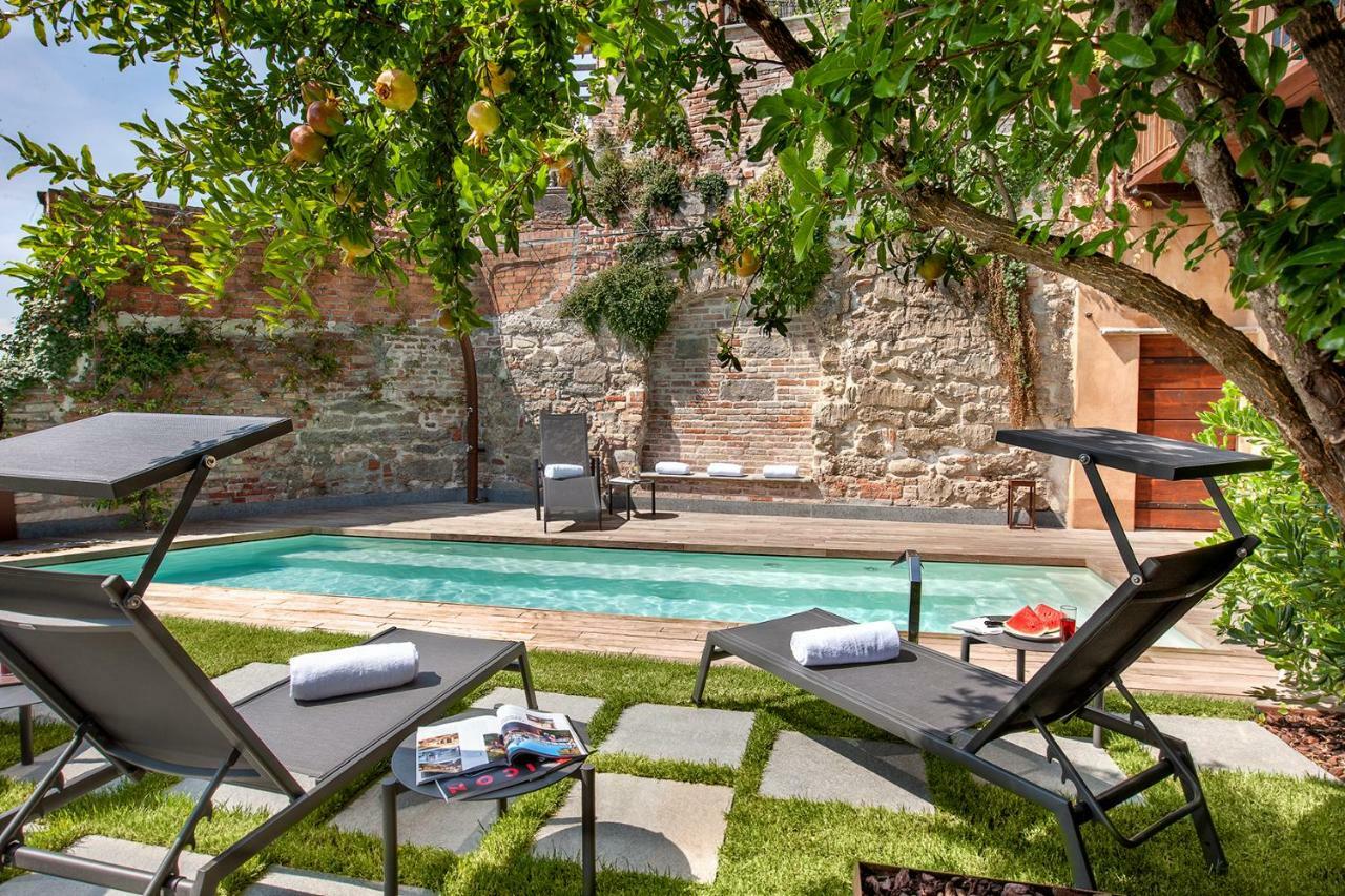 Il Cortile Di San Michele Bed & Breakfast Guarene Exterior photo